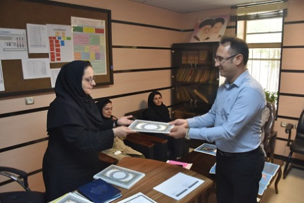تجلیل از کارشناس روان به مناسبت روز روانشناس