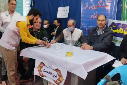 برگزاری میز خدمت در محل نمازجمعه شهرستان شهرضا به مناسبت ۴۴ سالگرد پیروزی انقلاب اسلامی